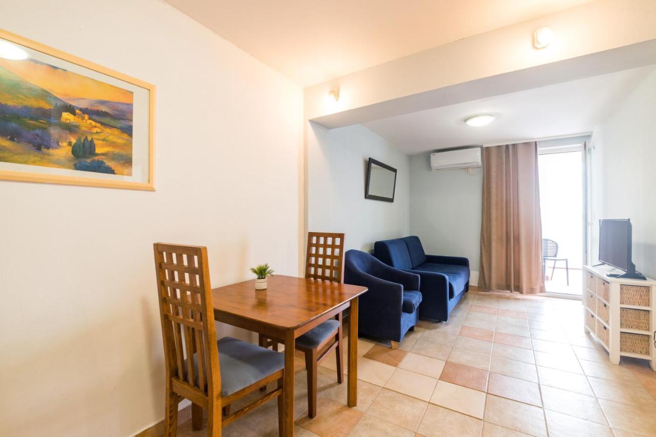 Hotel Rooms Roccia 诺维格勒达尔马提亚 外观 照片